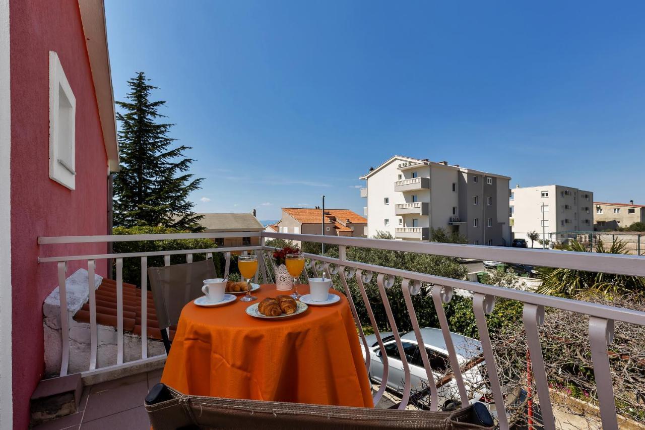 Apartments Paunovic Макарска Экстерьер фото